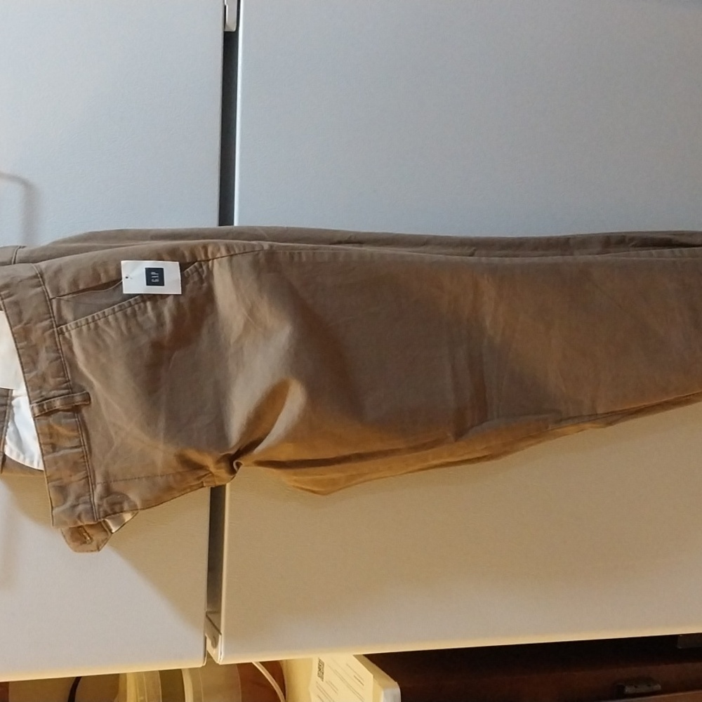 Gap khakis pants